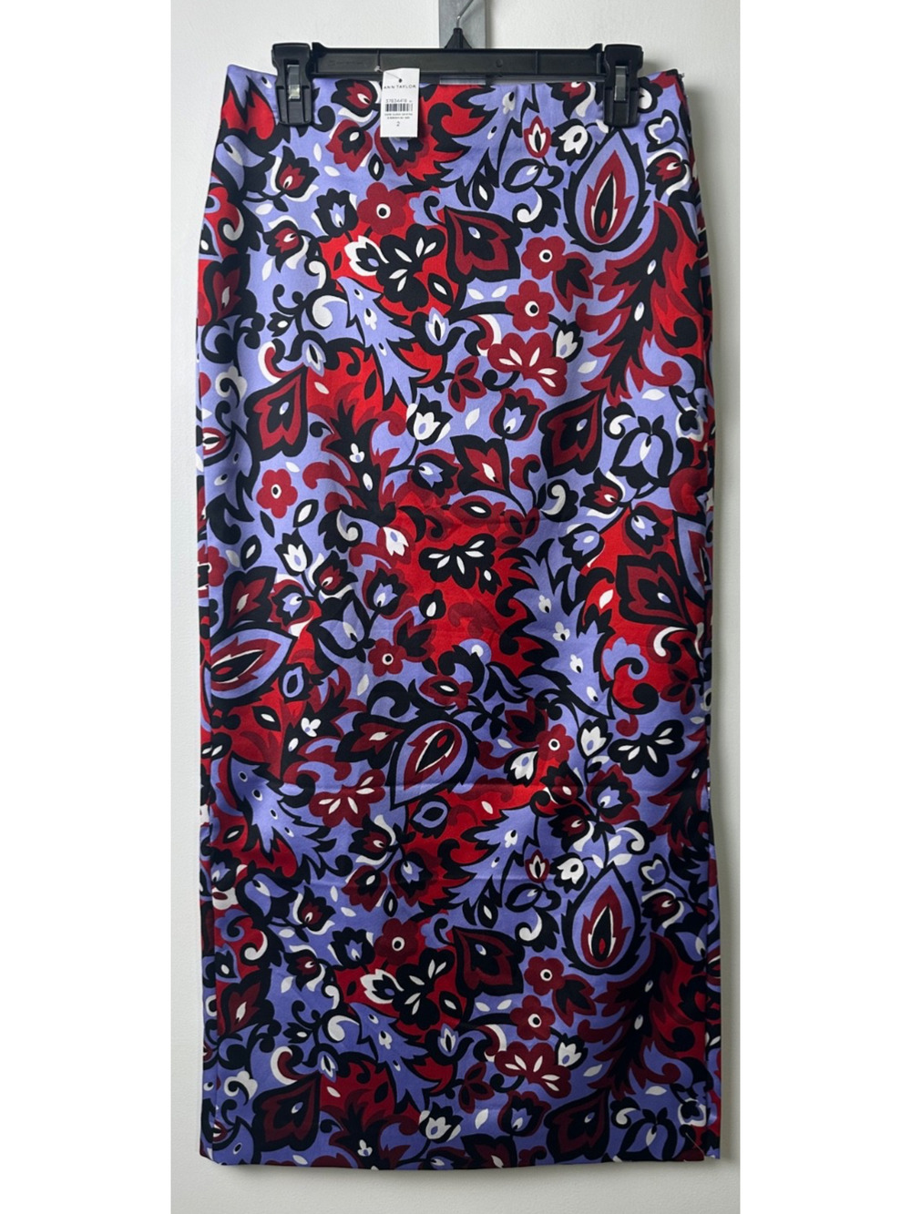 NEW Ann Taylor floral maxi Skirt Size 2 Column Side Zip Purple Floral Satin A2